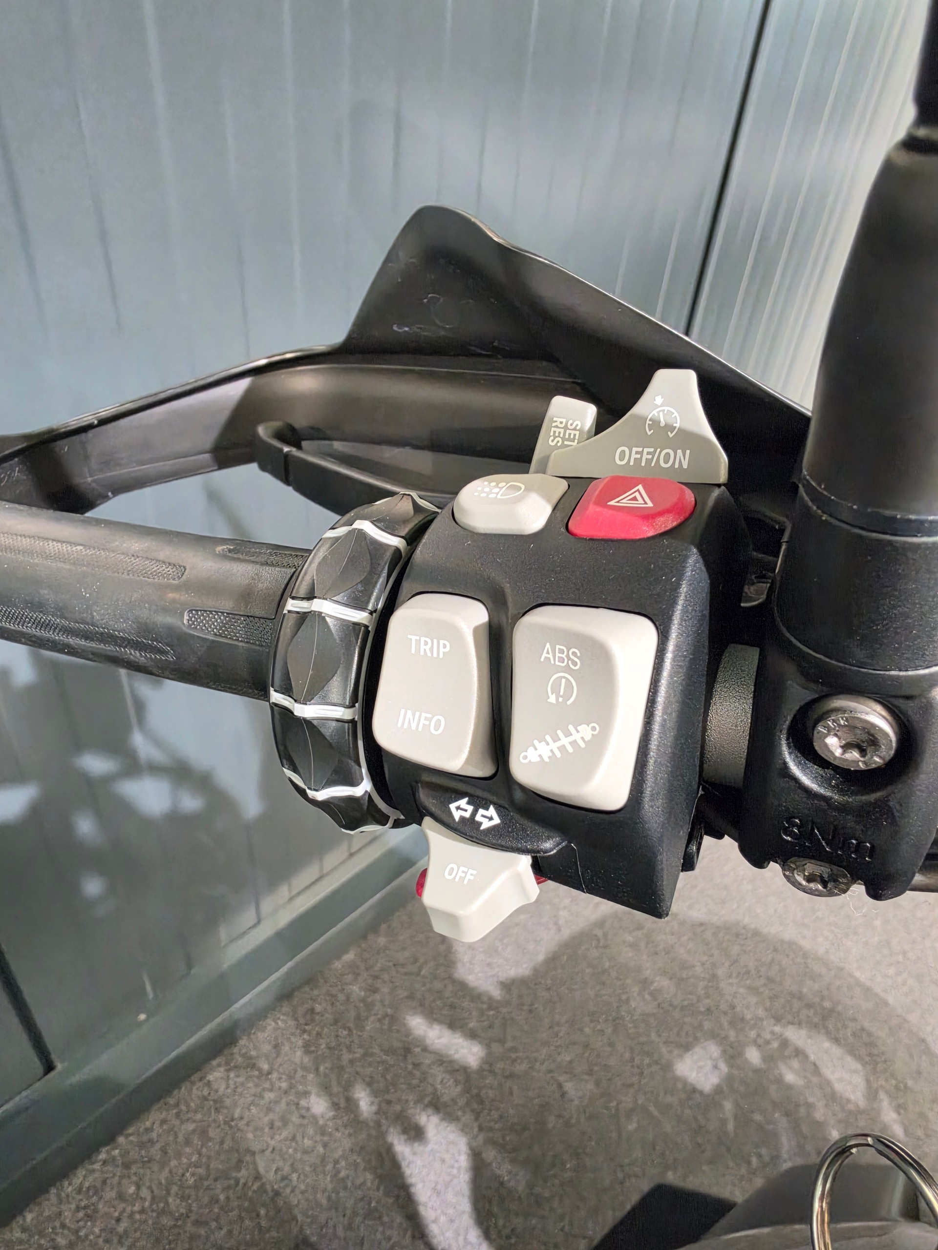 BMW R 1200 R ABS-image-3