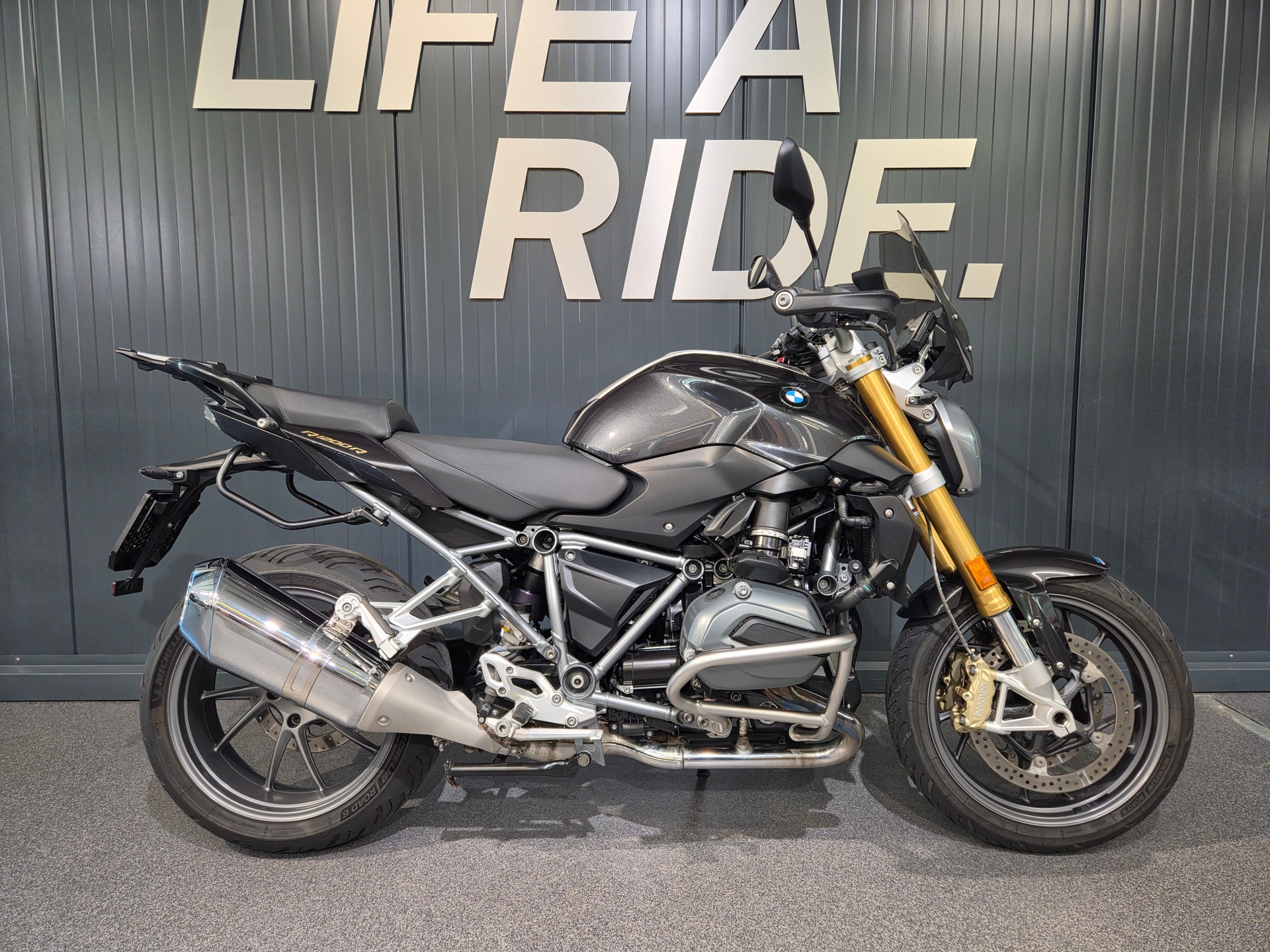 BMW R 1200 R ABS-image-0