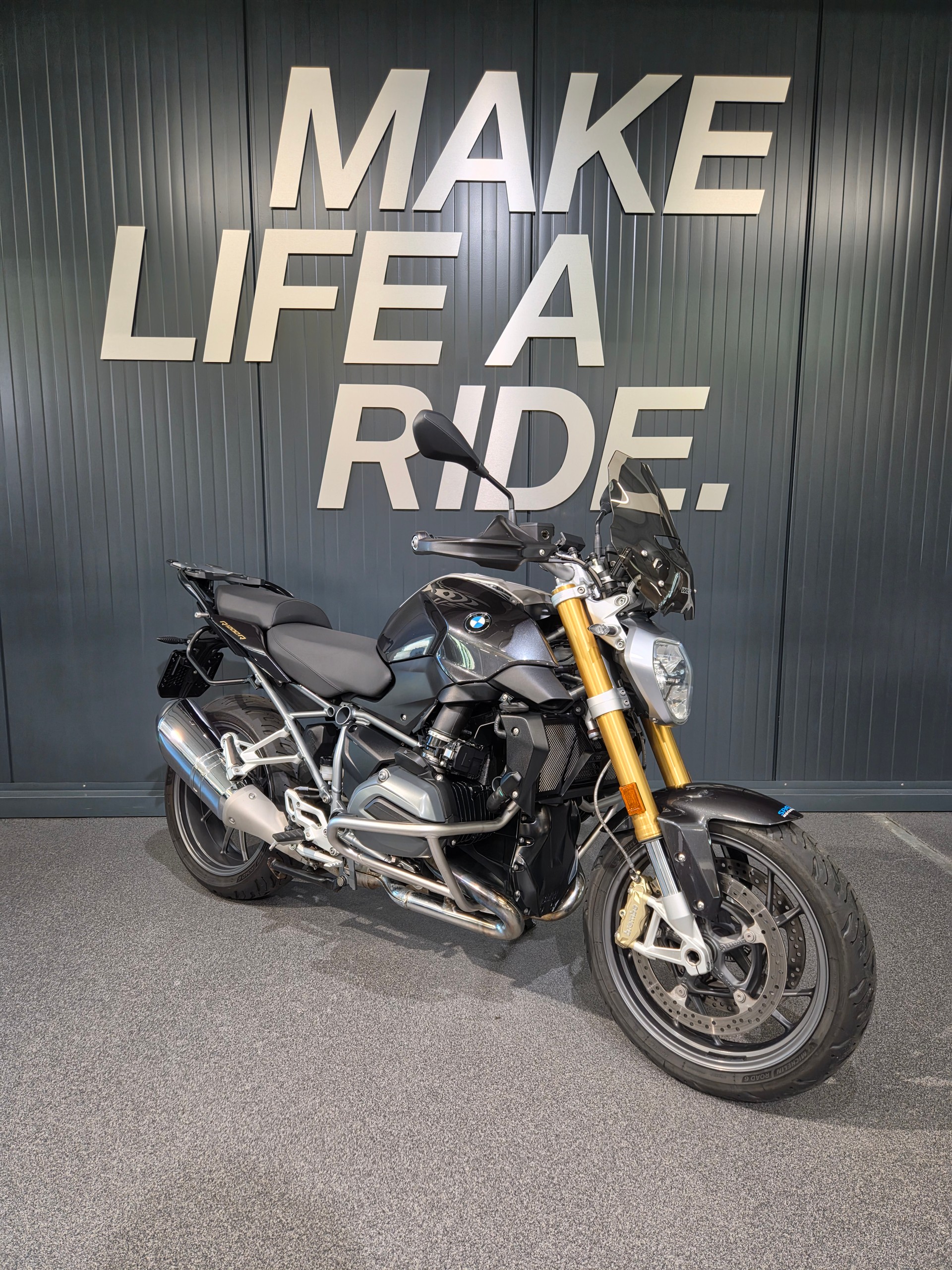 BMW R 1200 R ABS-image-1