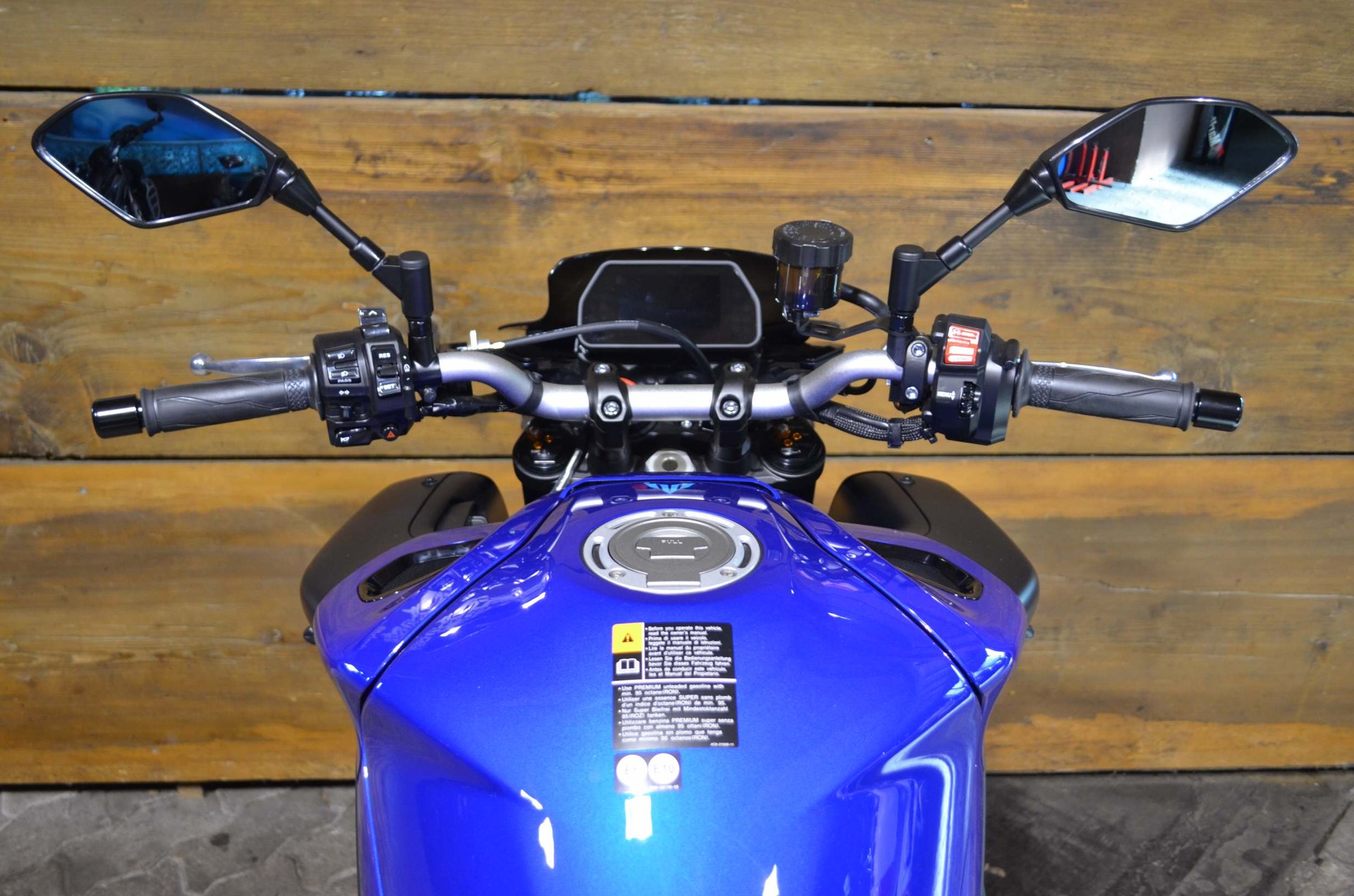 YAMAHA MT-10 ABS-image-2