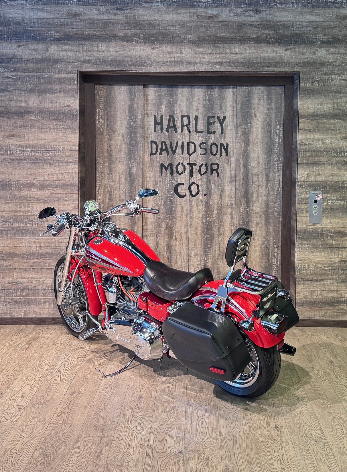 HARLEY-DAVIDSON FXDSE Dyna CVO Screamin'Eagle Anniversry-image-4