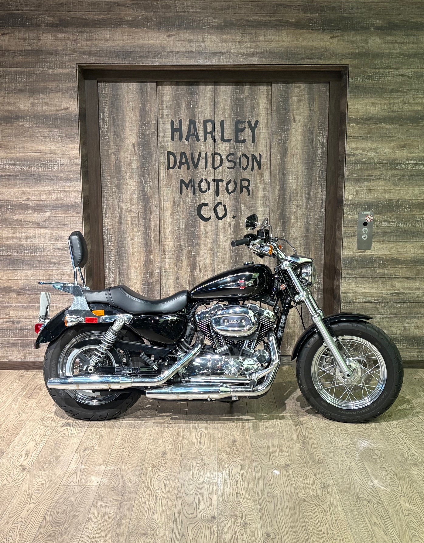 HARLEY-DAVIDSON XL 1200 C Sportster Custom ABS-image-0