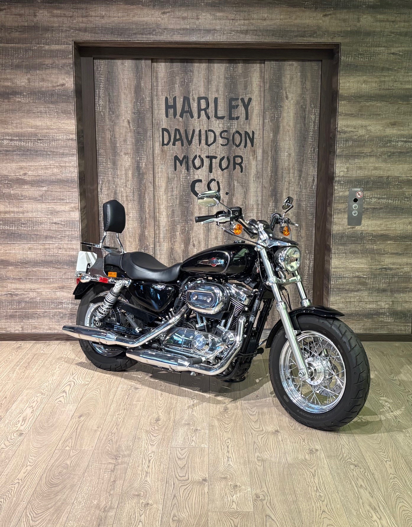HARLEY-DAVIDSON XL 1200 C Sportster Custom ABS-image-1