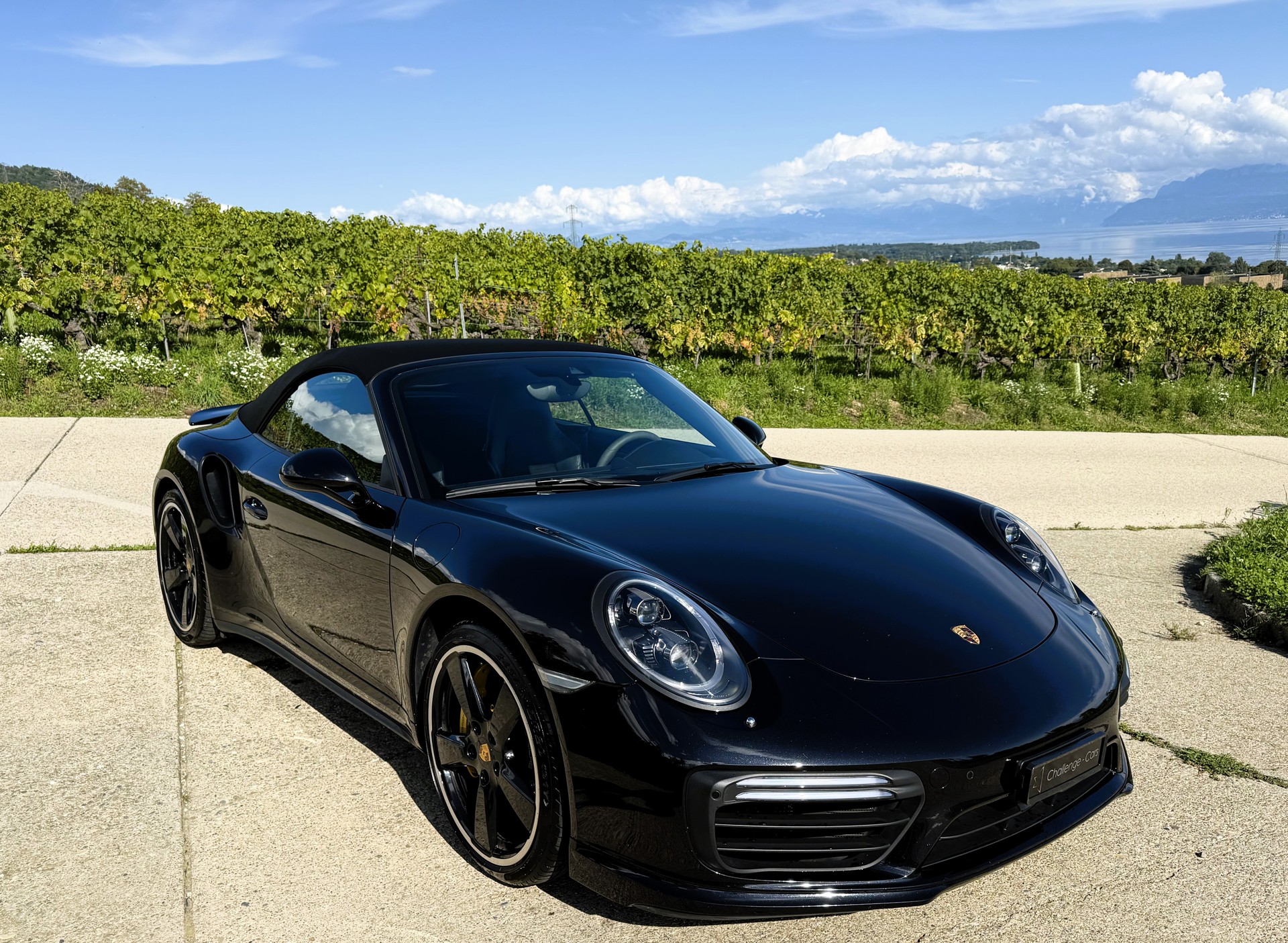 PORSCHE 911 Turbo S Cabrio PDK-showroom-element-2