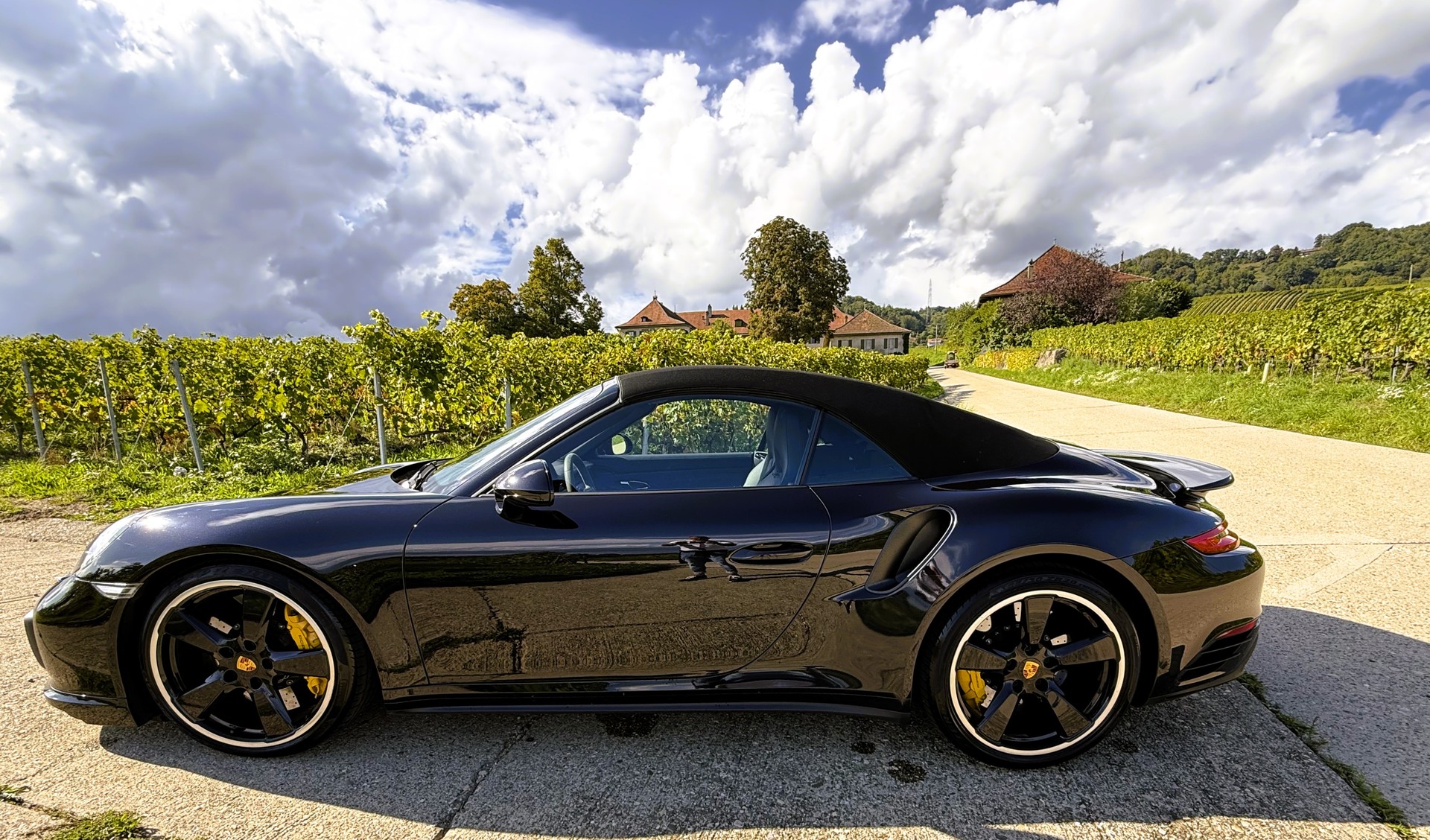 PORSCHE 911 Turbo S Cabrio PDK-image-13