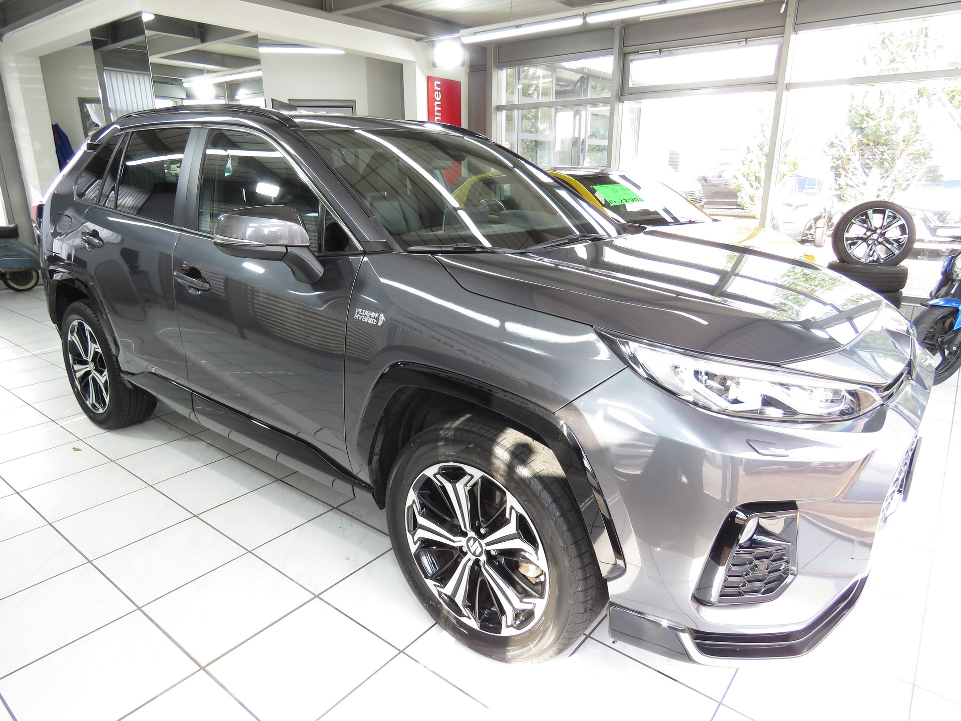 SUZUKI Across 2.5 Plug-in-Hybrid Compact Top E-CVT (Automat)-showroom-element-2