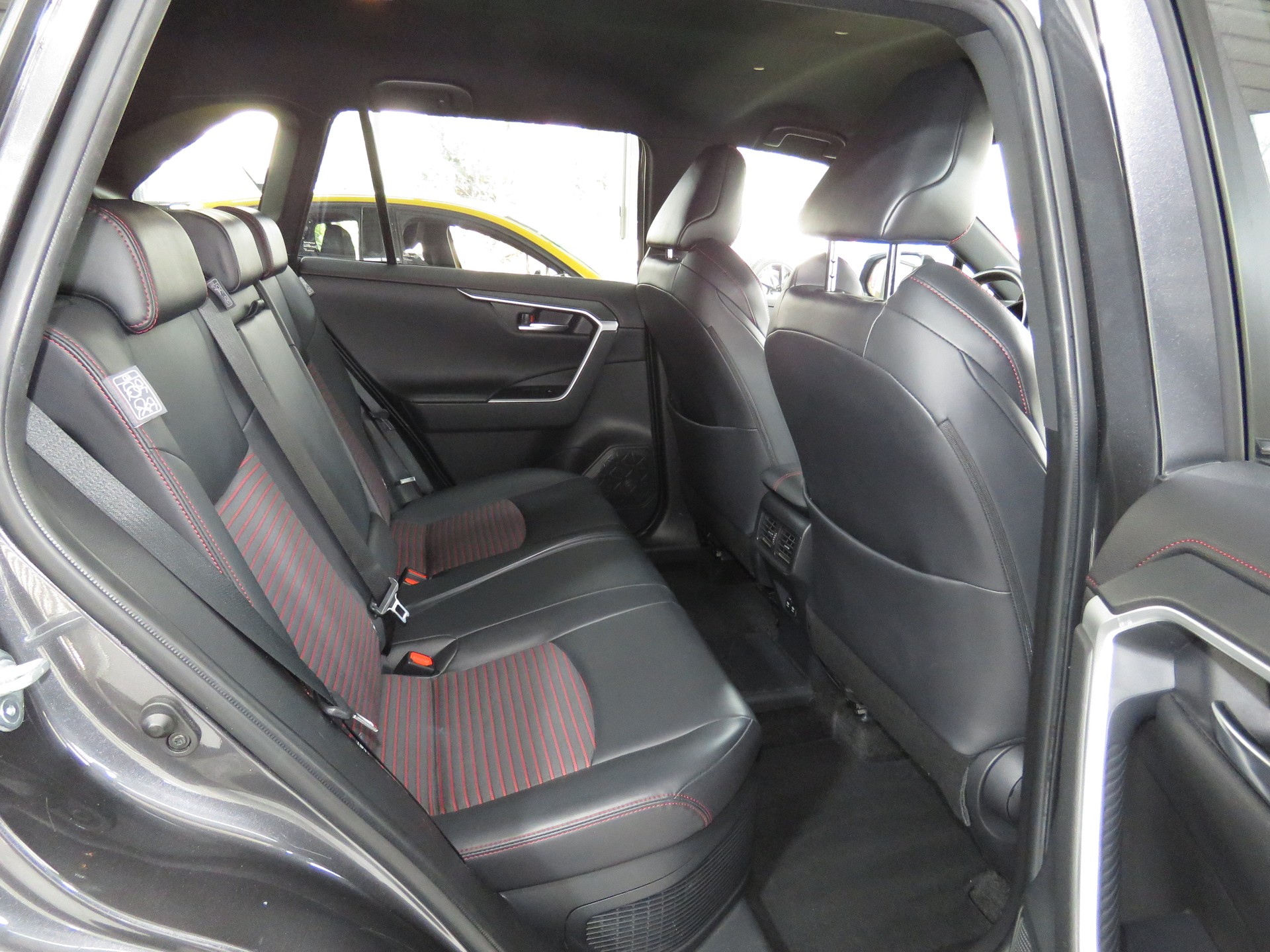 SUZUKI Across 2.5 Plug-in-Hybrid Compact Top E-CVT (Automat)-image-12