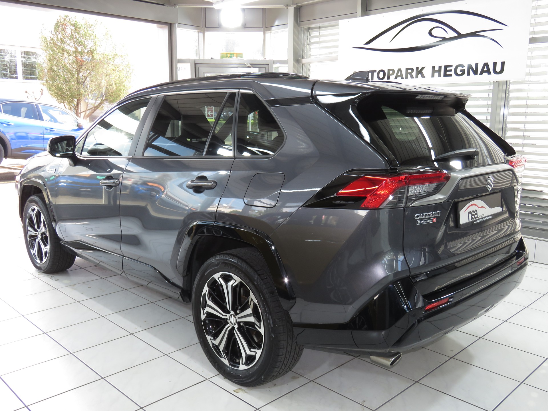 SUZUKI Across 2.5 Plug-in-Hybrid Compact Top E-CVT (Automat)-image-5