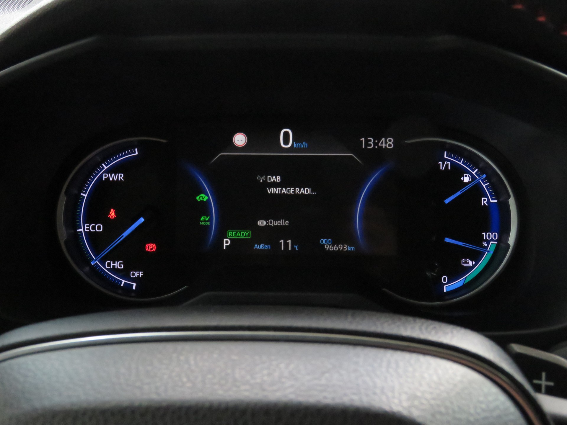 SUZUKI Across 2.5 Plug-in-Hybrid Compact Top E-CVT (Automat)-image-17