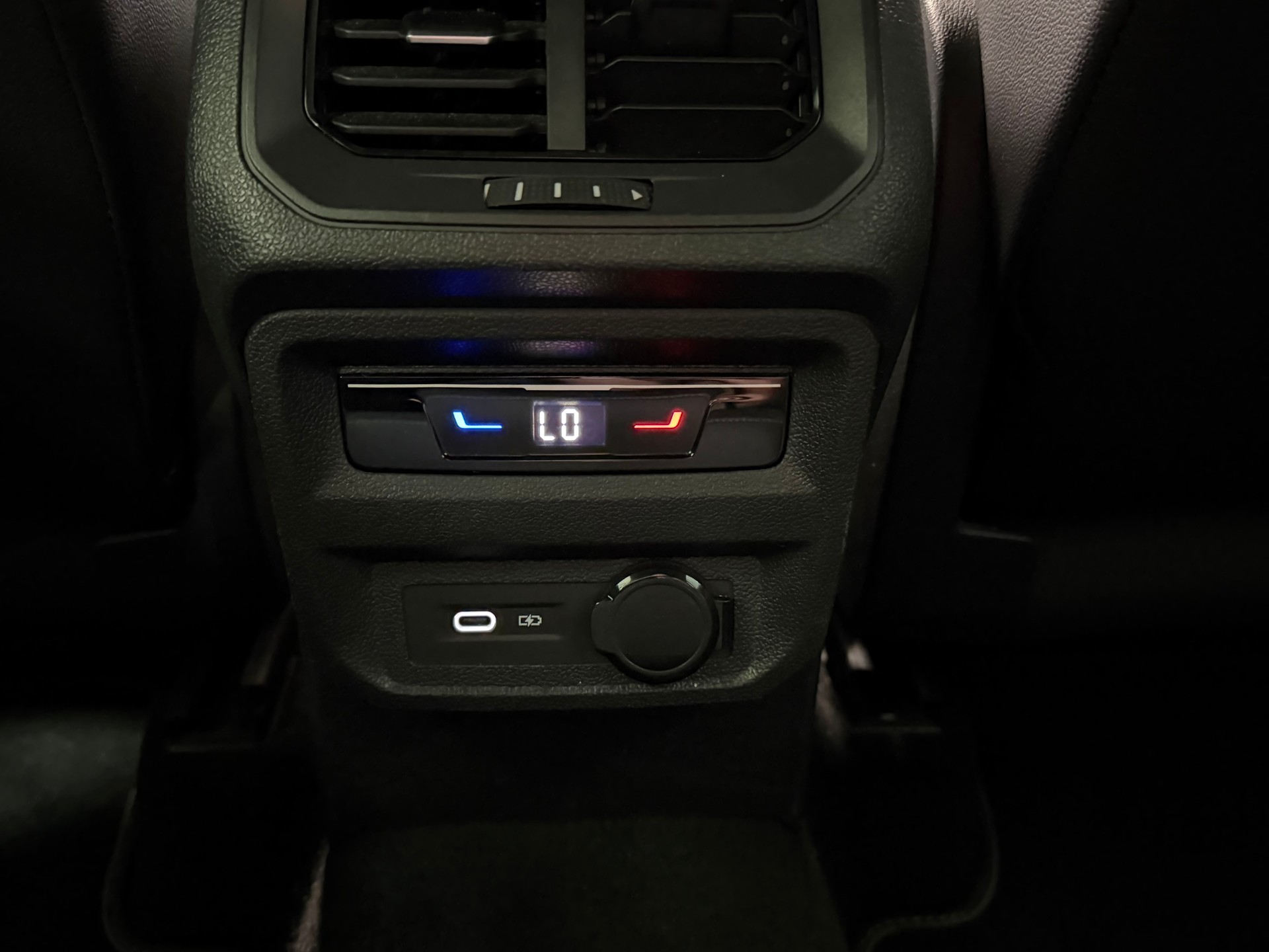 VW Tiguan 2.0TSI R-Line 4Motion DSG-image-15