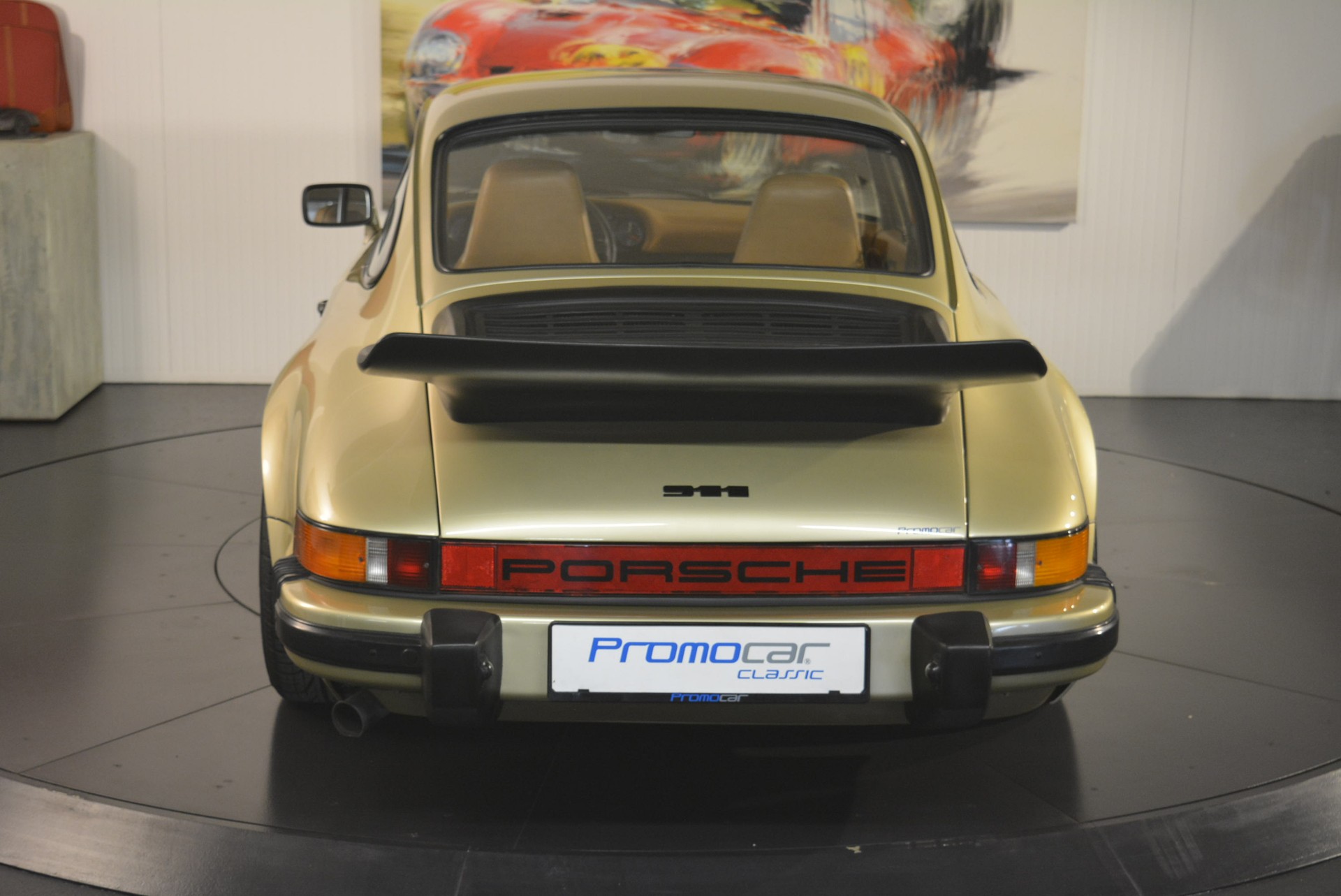 PORSCHE 911 2.7-showroom-element-3