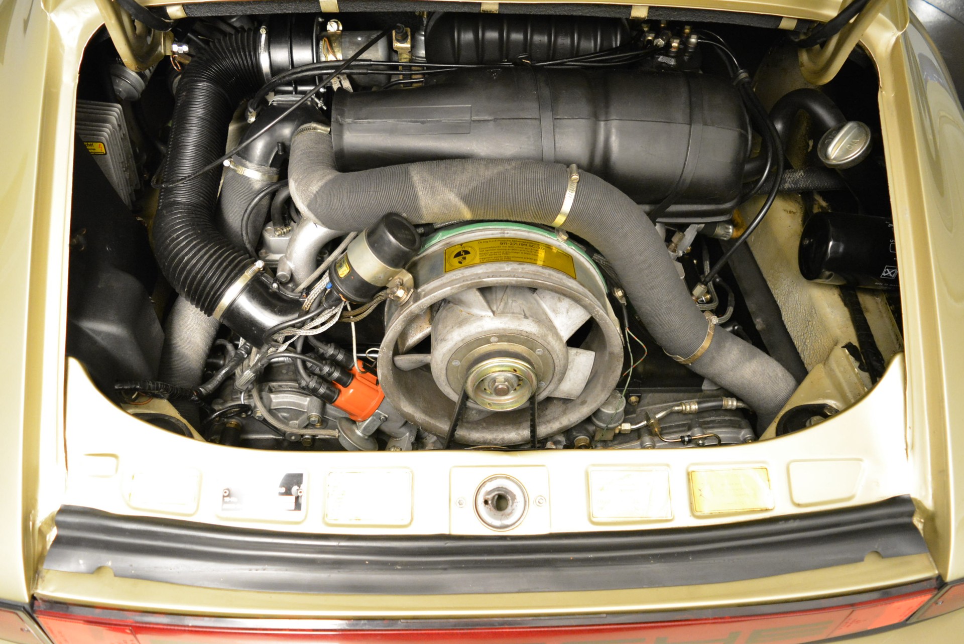PORSCHE 911 2.7-image-14