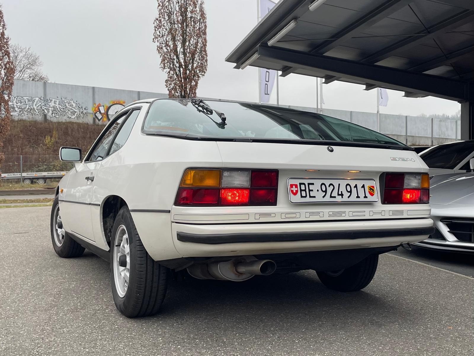 PORSCHE 924-image-2