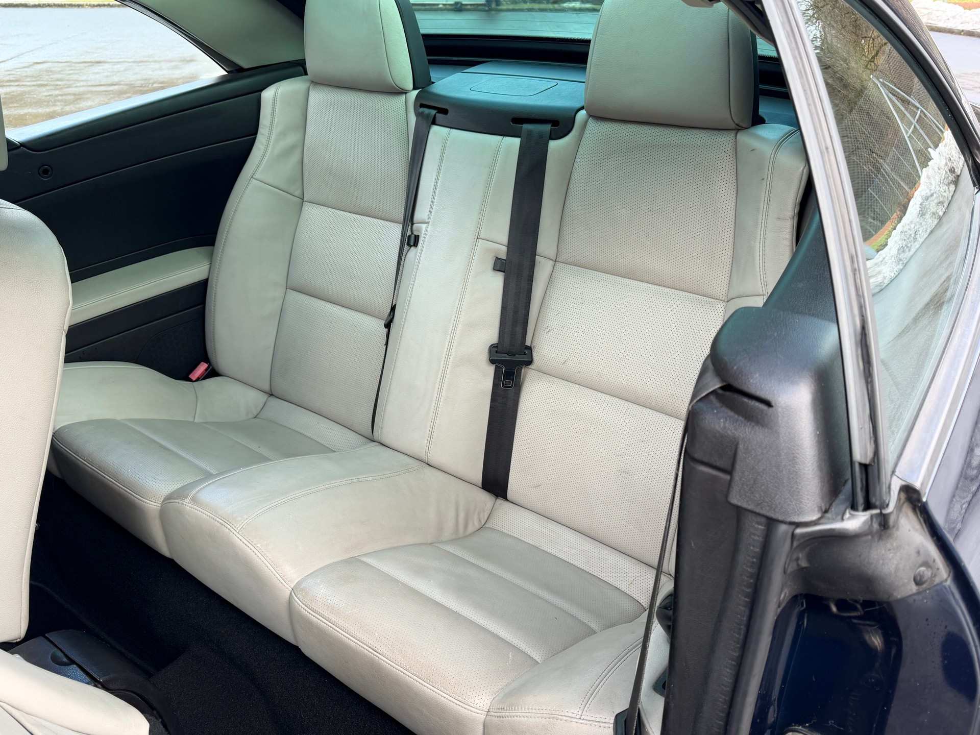 PEUGEOT 307 CC 2.0 HDI Platinum Edition-image-12