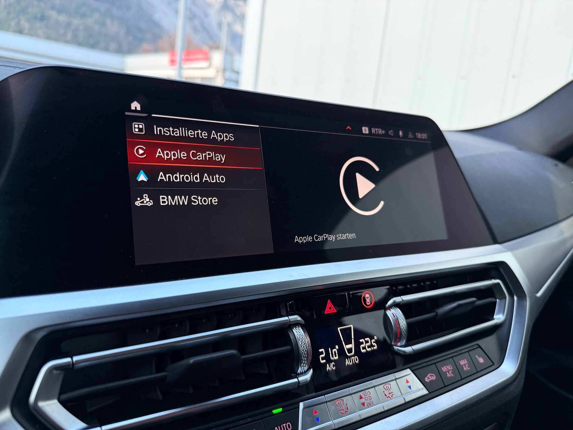 BMW M440i xDrive 48V Coupé Steptronic-image-26