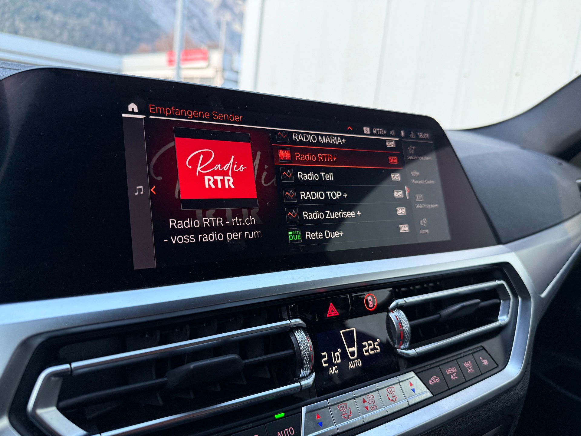 BMW M440i xDrive 48V Coupé Steptronic-image-24