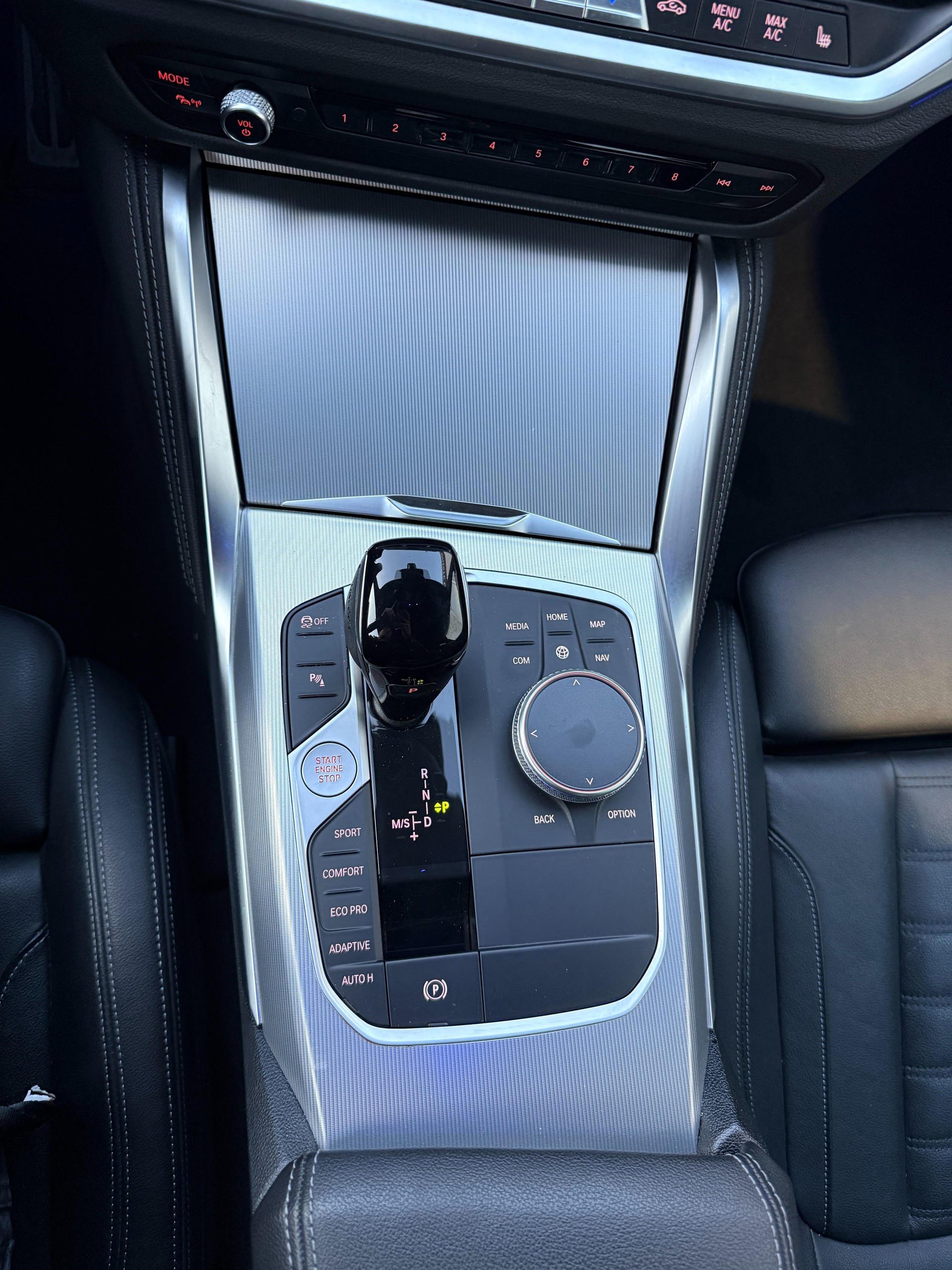 BMW M440i xDrive 48V Coupé Steptronic-image-16