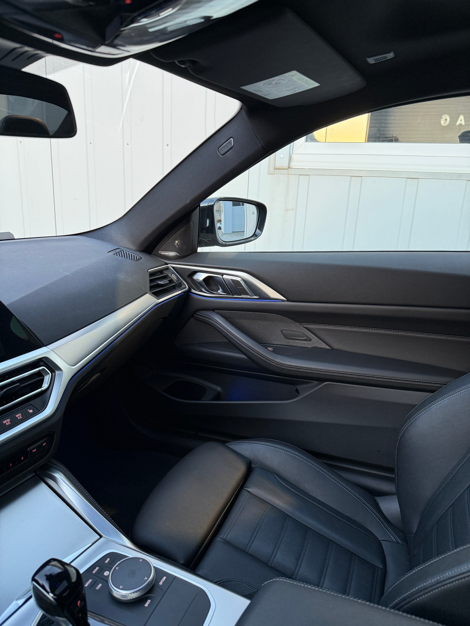 BMW M440i xDrive 48V Coupé Steptronic-image-17