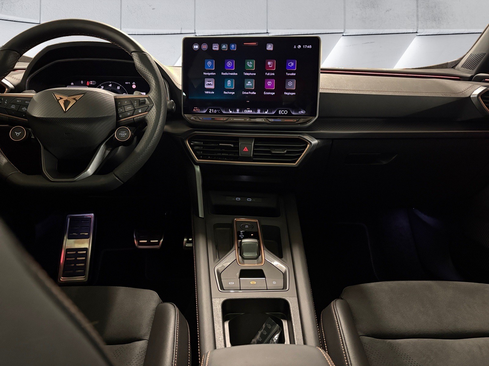 CUPRA Formentor 1.5 e-HYBRID pHEV VZ DSG/Pack Immersive/ Pack Intellignent Drive / Pack Pure Perfomance / Pack Skyline-image-11