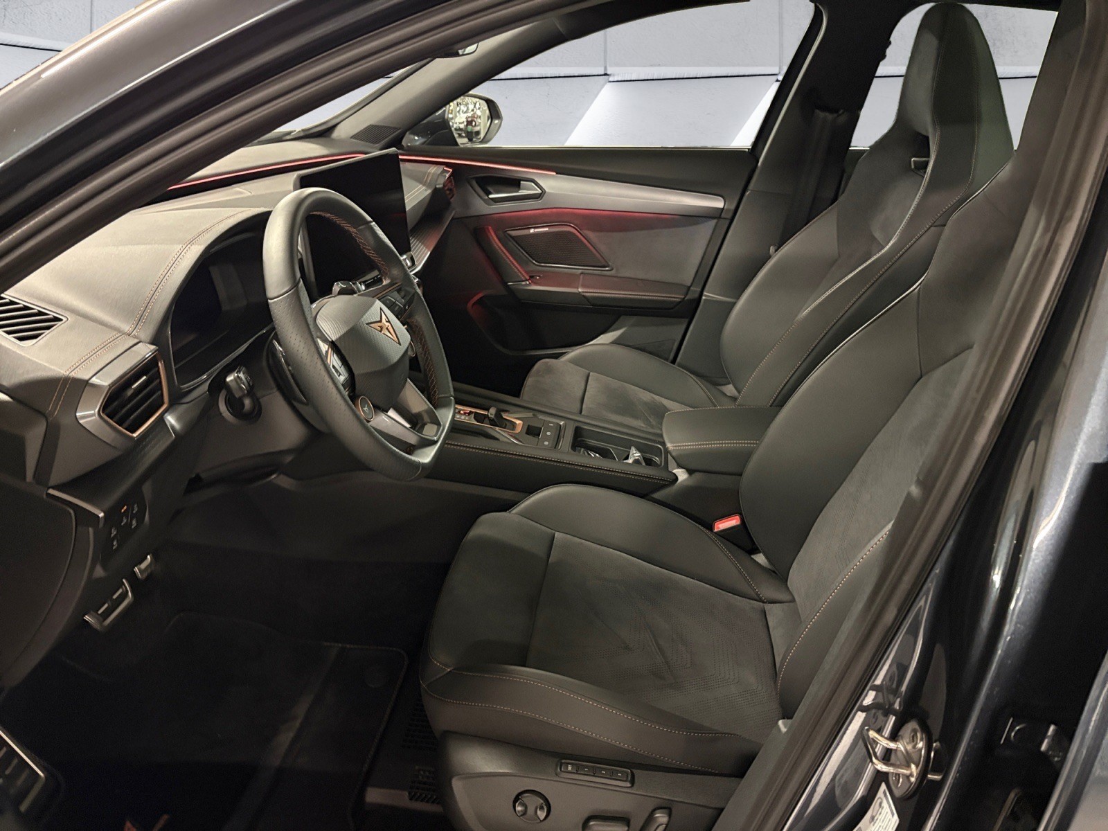 CUPRA Formentor 1.5 e-HYBRID pHEV VZ DSG/Pack Immersive/ Pack Intellignent Drive / Pack Pure Perfomance / Pack Skyline-image-12
