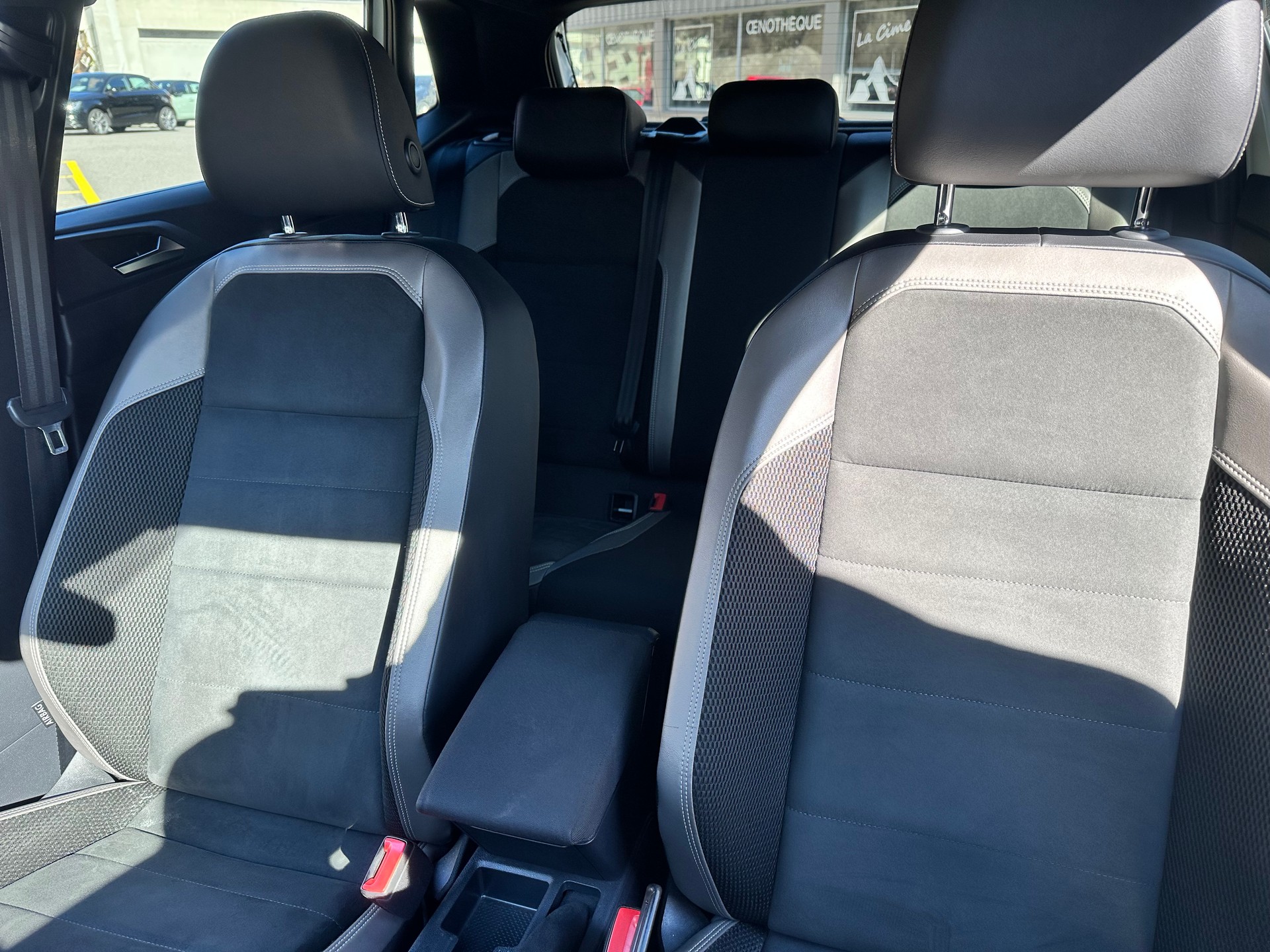 VW Polo 2.0 TSI GTI DSG-image-18