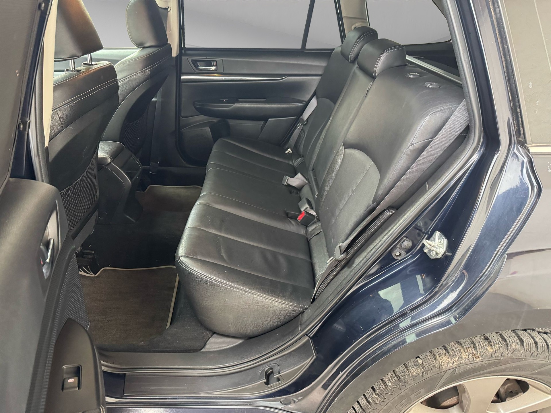 SUBARU Outback 2.0D Swiss Classic AWD Lineartronic-image-12