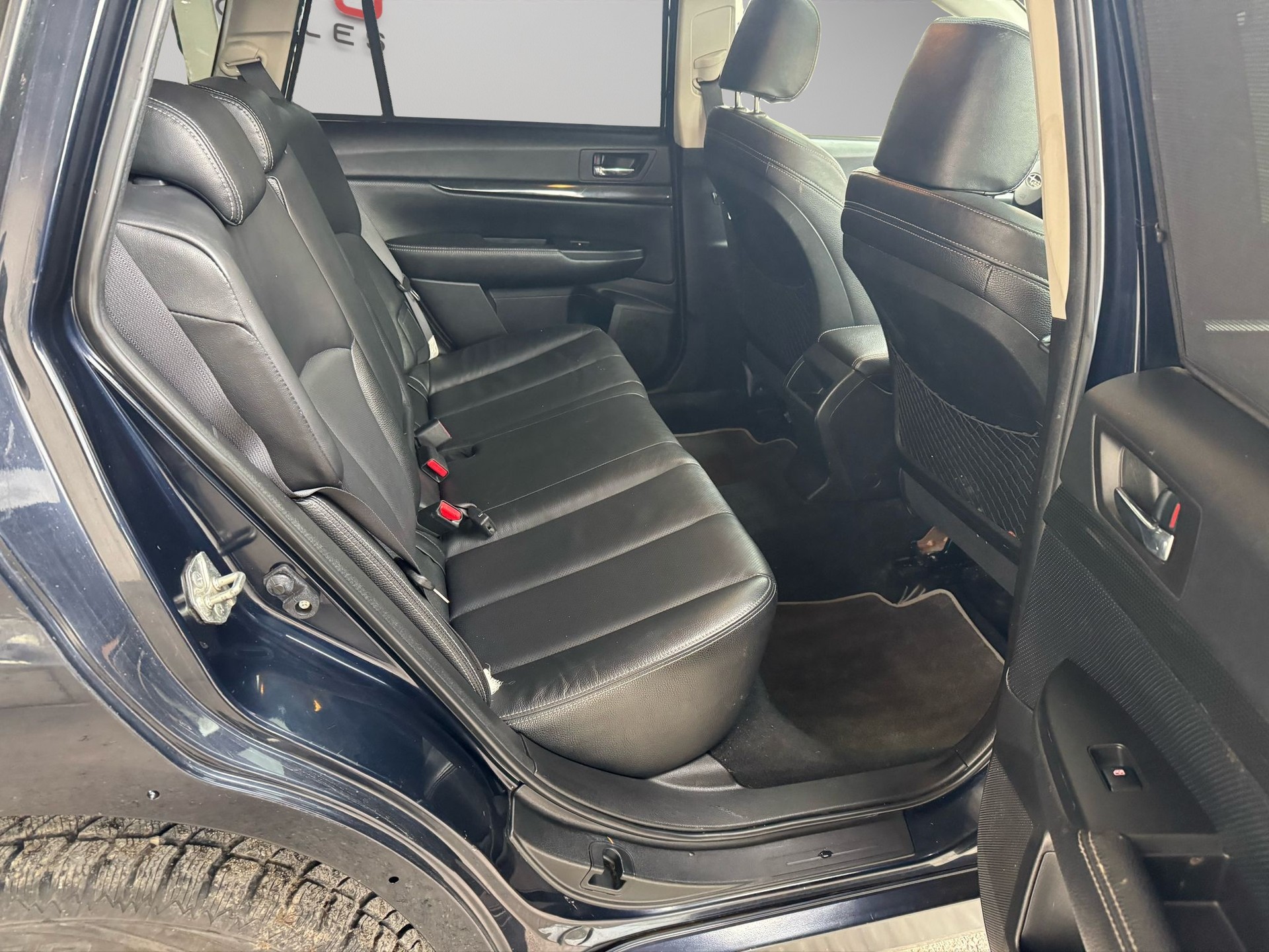 SUBARU Outback 2.0D Swiss Classic AWD Lineartronic-image-11