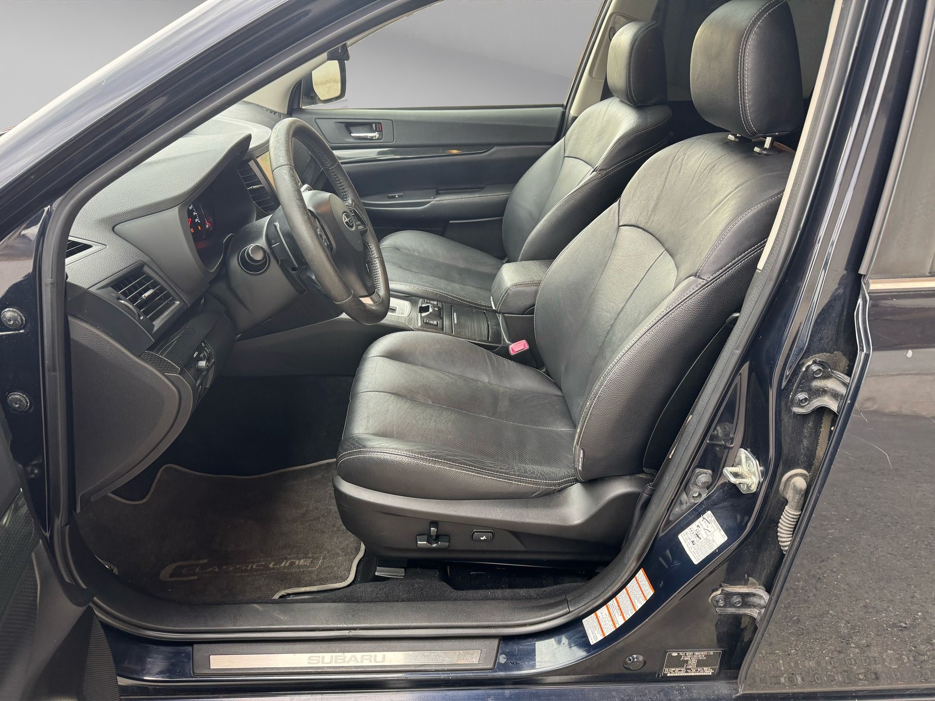 SUBARU Outback 2.0D Swiss Classic AWD Lineartronic-image-10