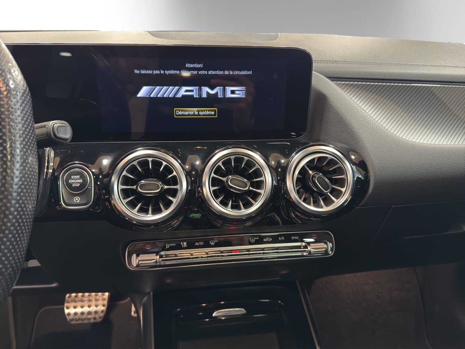 MERCEDES-BENZ GLA 35 AMG 4Matic 8G-Speedshift DCT-image-14
