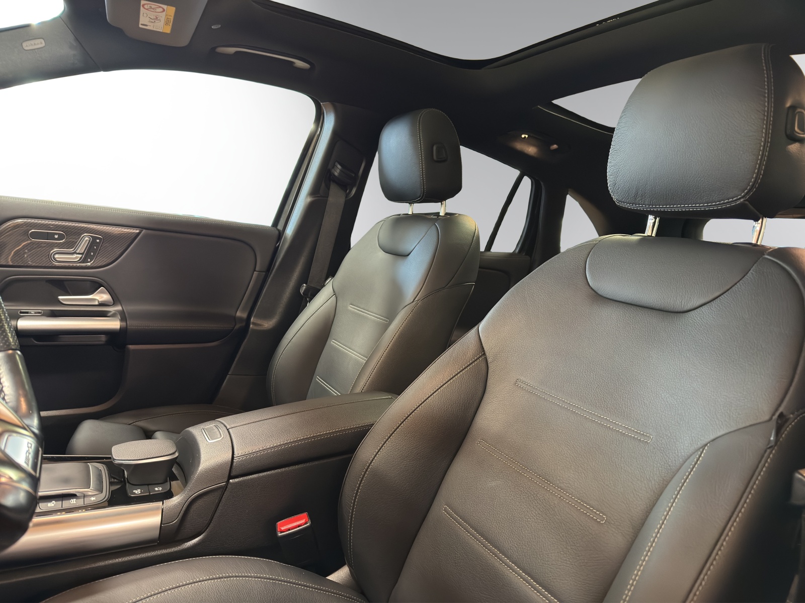 MERCEDES-BENZ GLA 35 AMG 4Matic 8G-Speedshift DCT-image-8