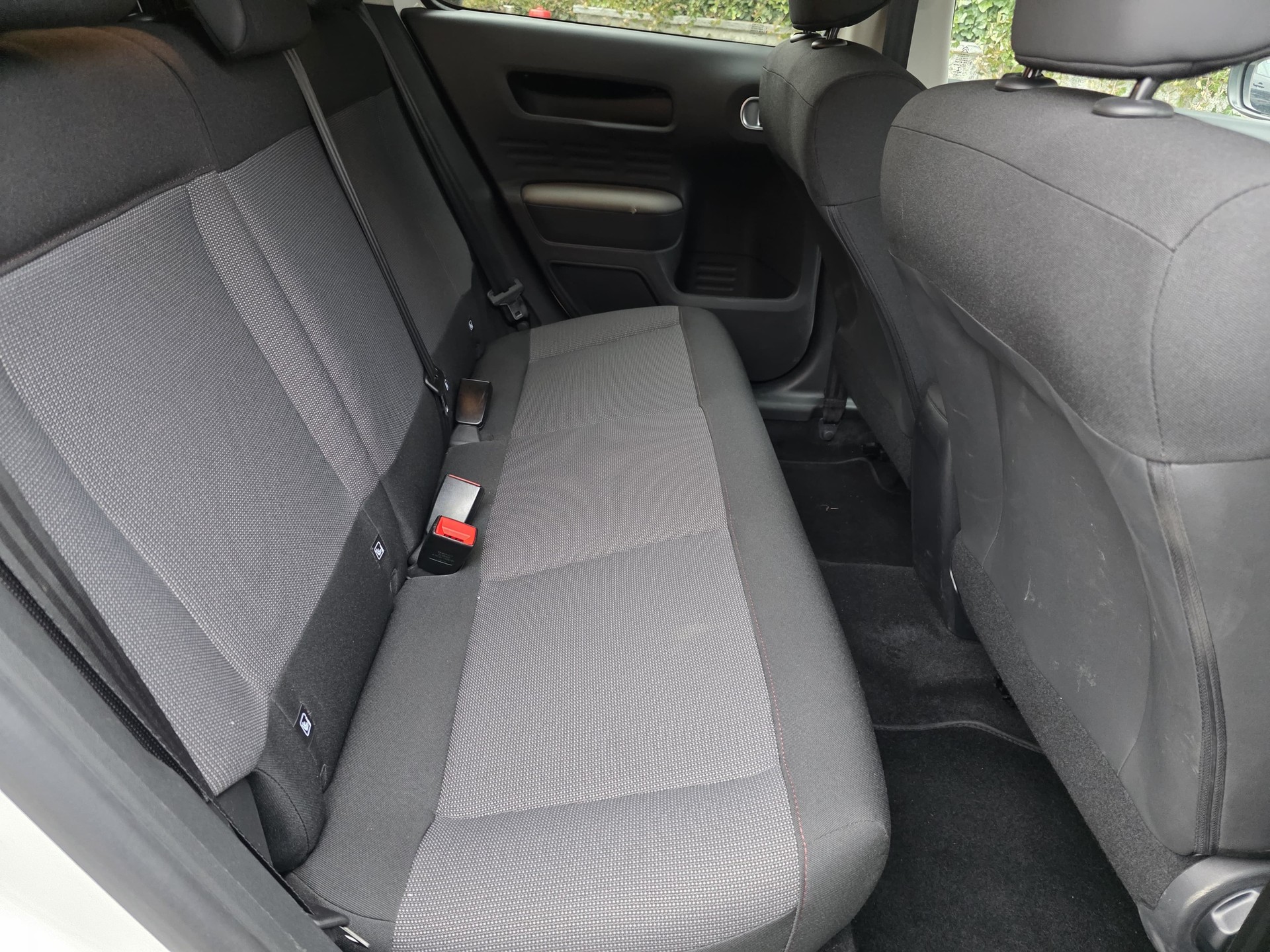 CITROEN C4 Cactus 1.2 Pure Tech Shine EAT6-image-6