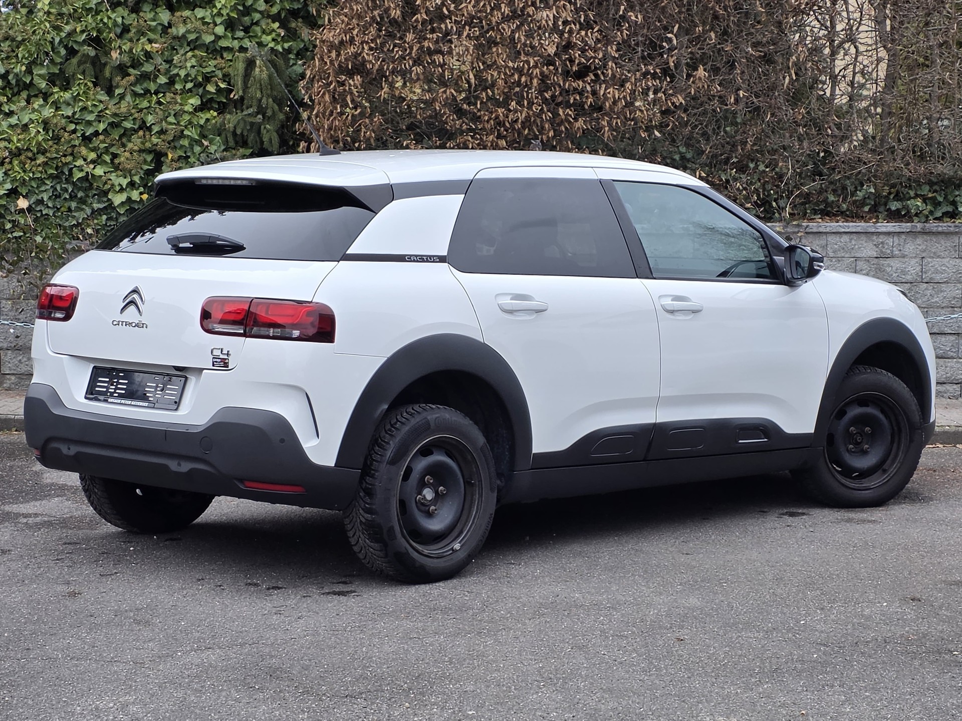 CITROEN C4 Cactus 1.2 Pure Tech Shine EAT6-image-2