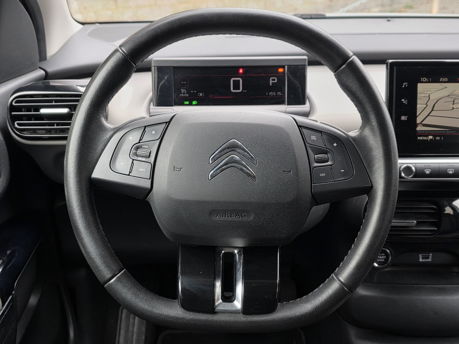 CITROEN C4 Cactus 1.2 Pure Tech Shine EAT6-image-7