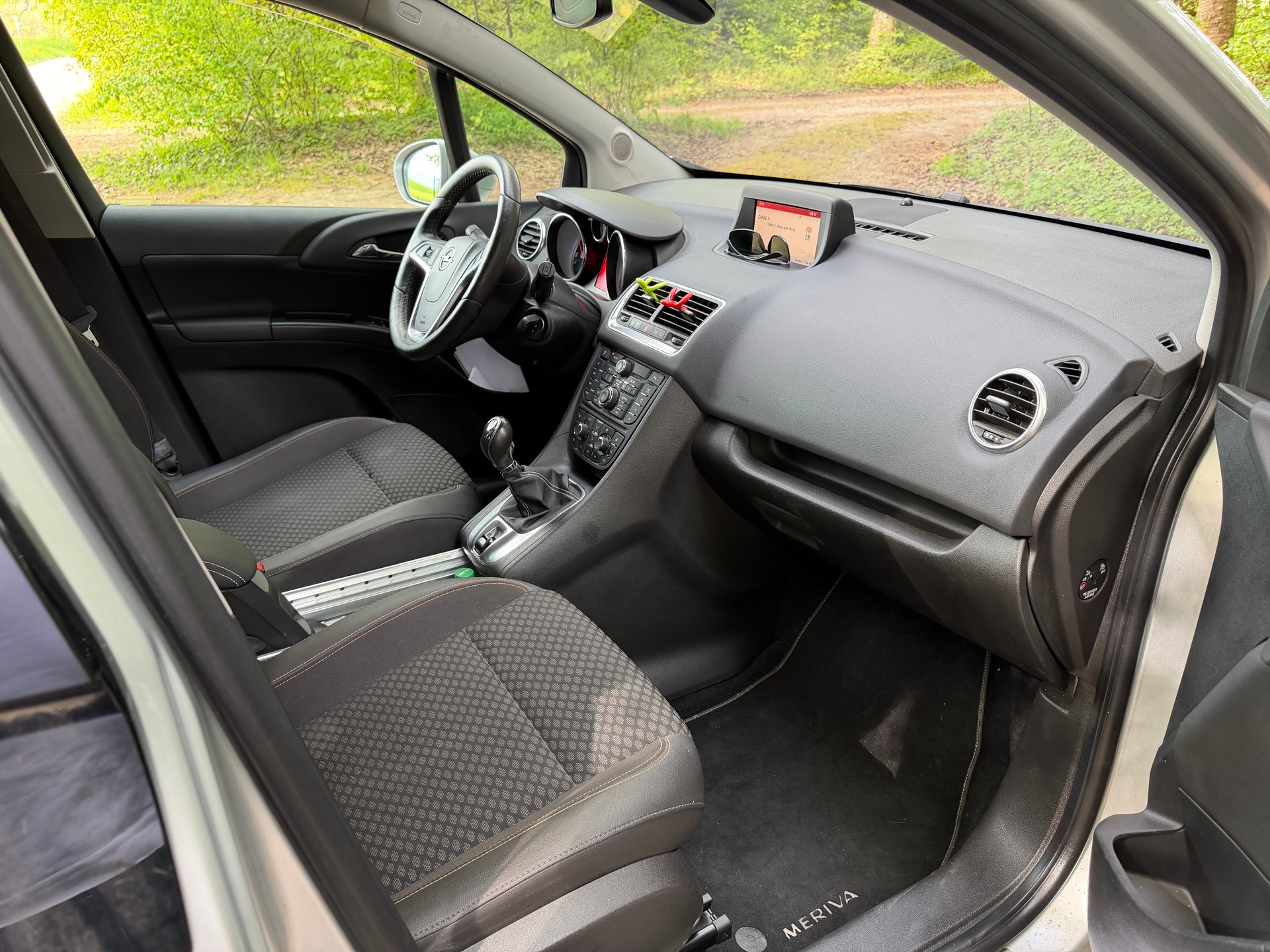 OPEL Meriva 1.6 CDTi Cosmo -frisch ab Mfk-image-5