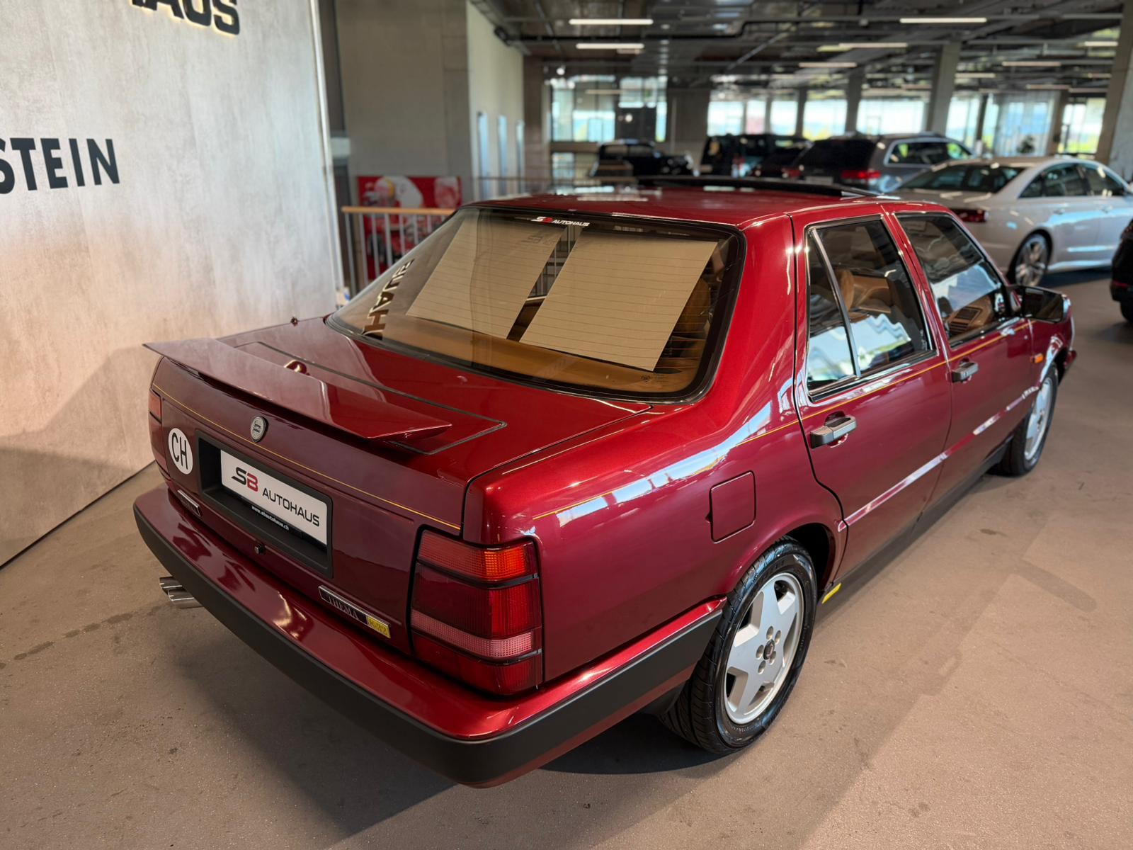 LANCIA Thema 8.32 Ferrari-image-11