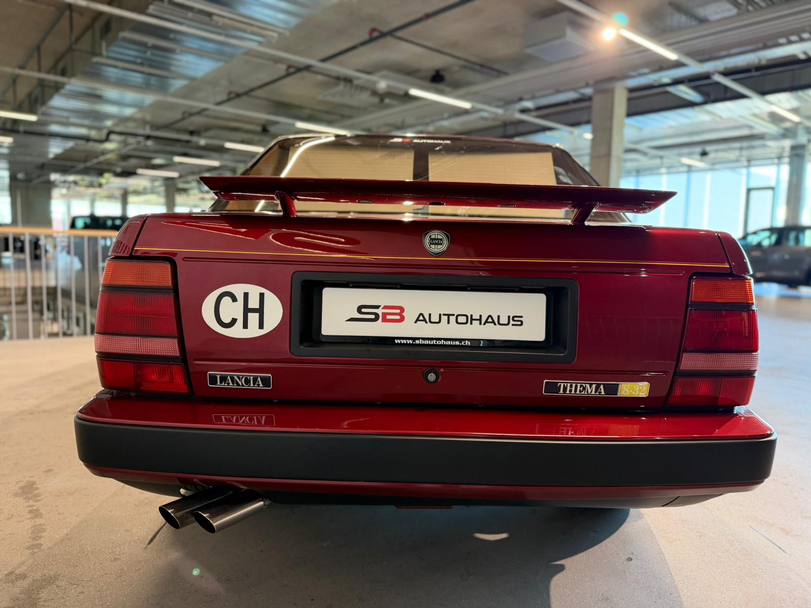 LANCIA Thema 8.32 Ferrari-image-12