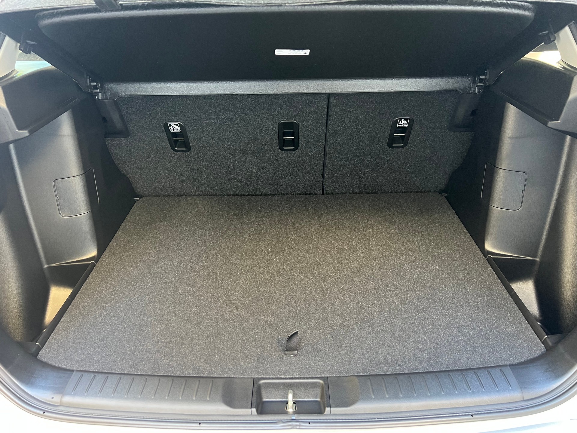SUZUKI Vitara 1.4 Boosterjet Sakura 4x4 Hybrid Automatic-image-8