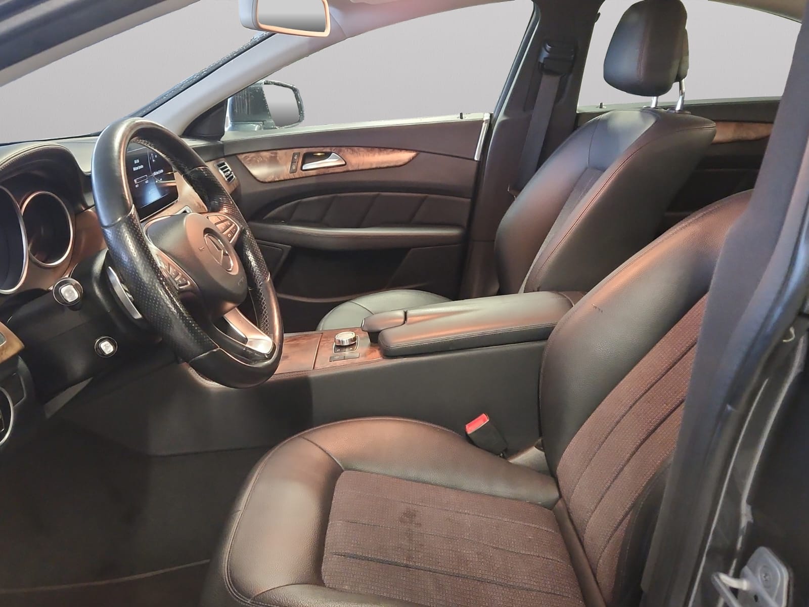 MERCEDES-BENZ CLS 350 BlueTEC 4Matic 7G-Tronic-image-10