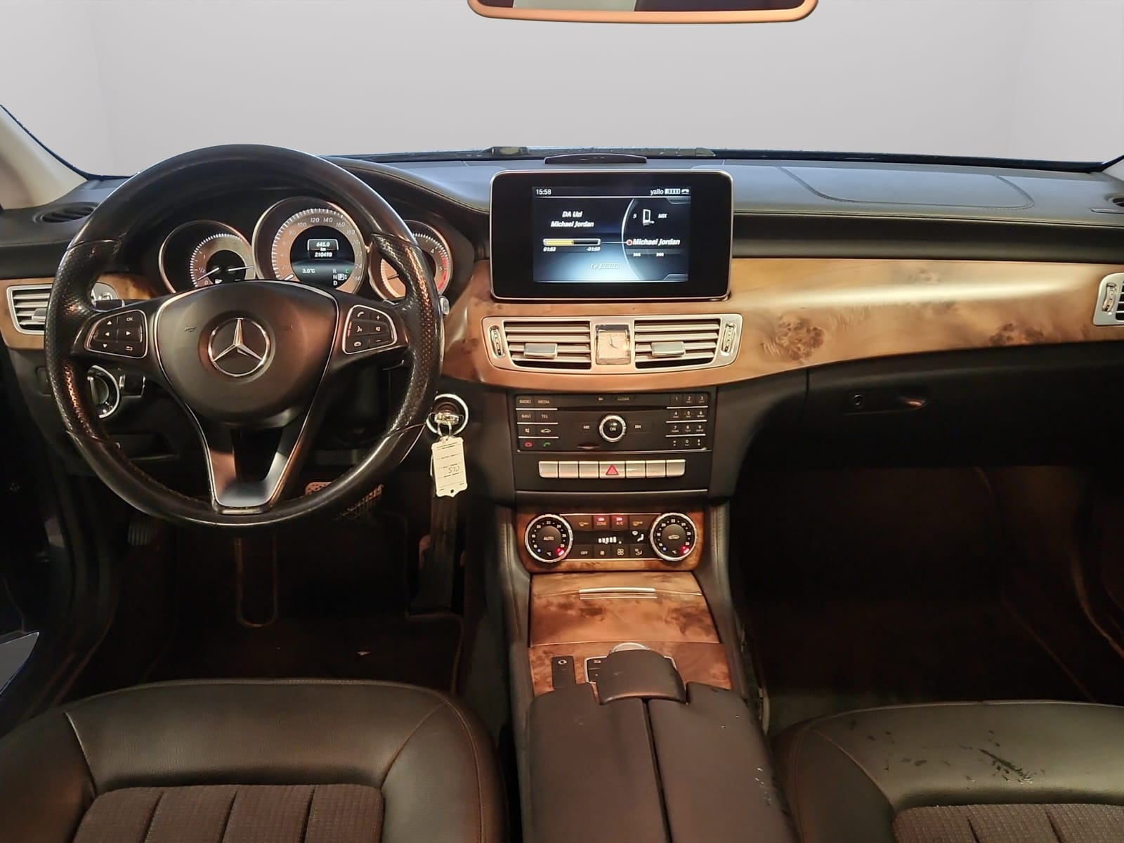 MERCEDES-BENZ CLS 350 BlueTEC 4Matic 7G-Tronic-image-11