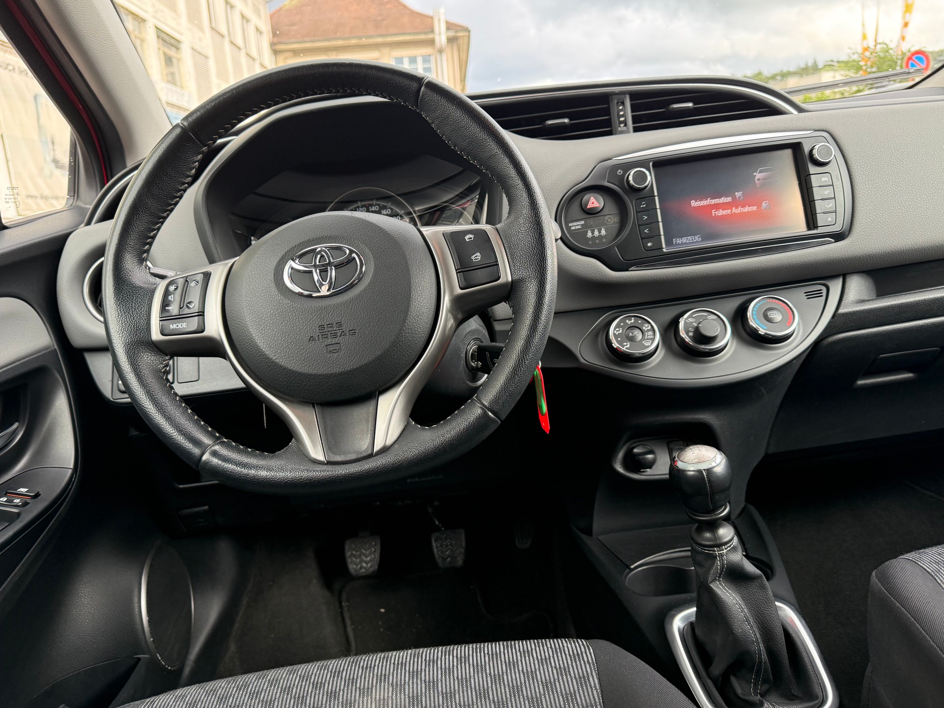 TOYOTA Yaris 1.33 Trend-image-9