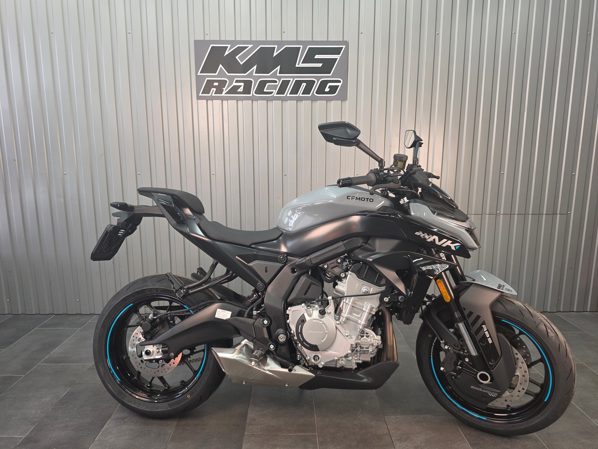 CF MOTO 675NK (35 kW)-image-1