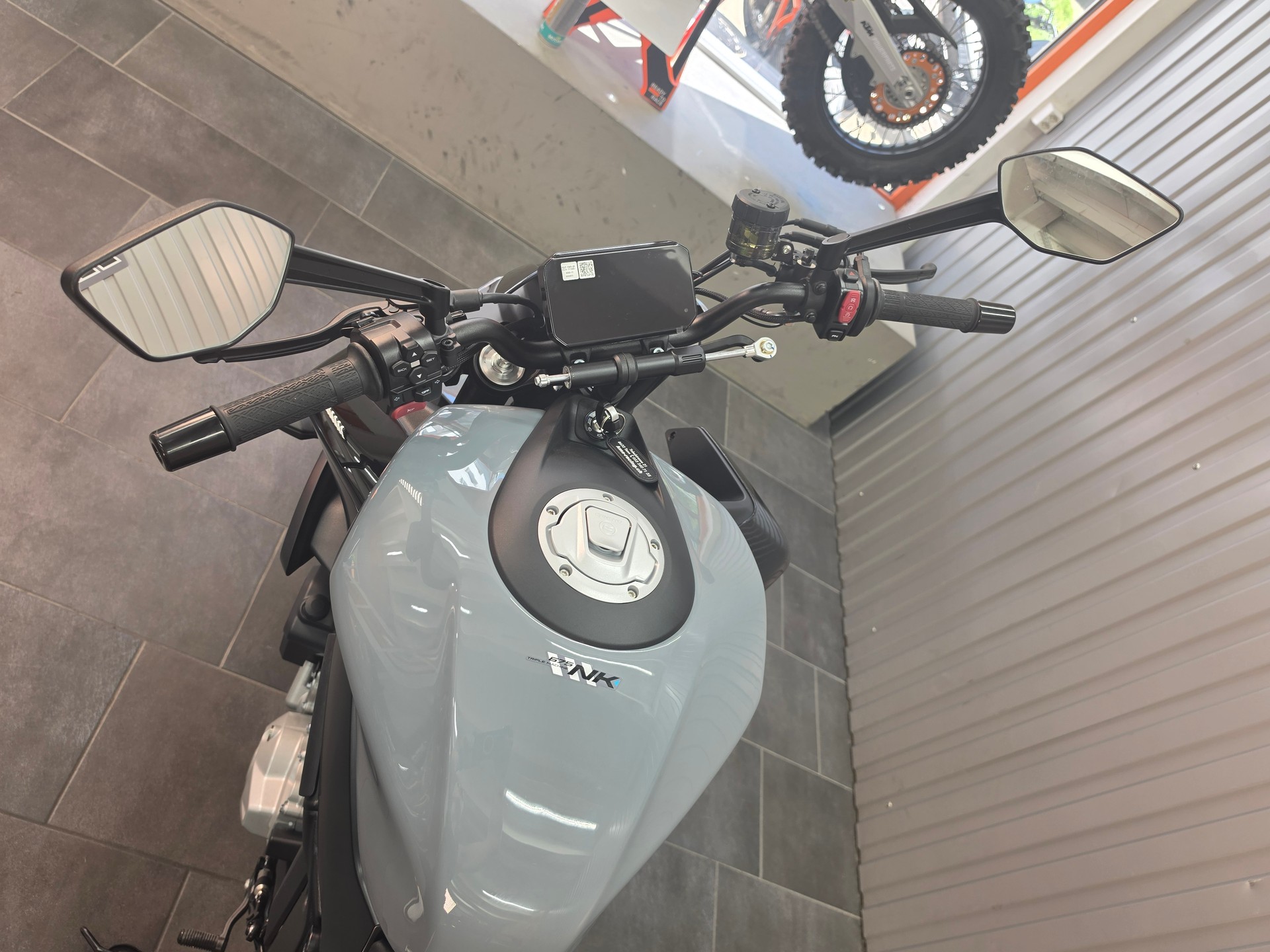 CF MOTO 675NK (35 kW)-image-2