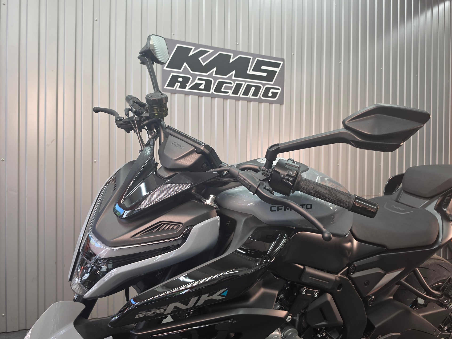 CF MOTO 675NK (35 kW)-image-3