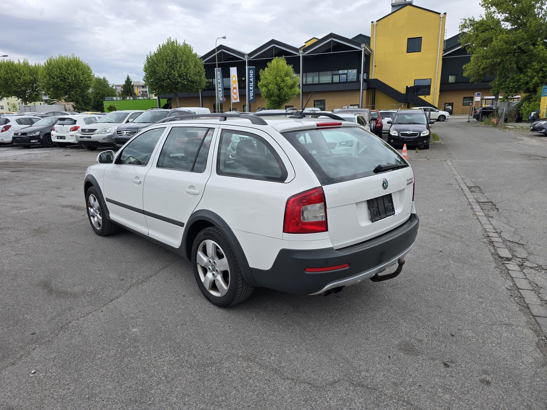 SKODA Octavia Combi 2.0 TDI Scout 4x4 DSG-image-3