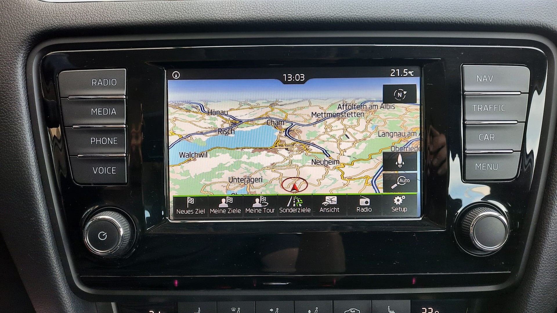 SKODA Octavia Combi 1.8 TSI Style 4x4 DSG-image-11