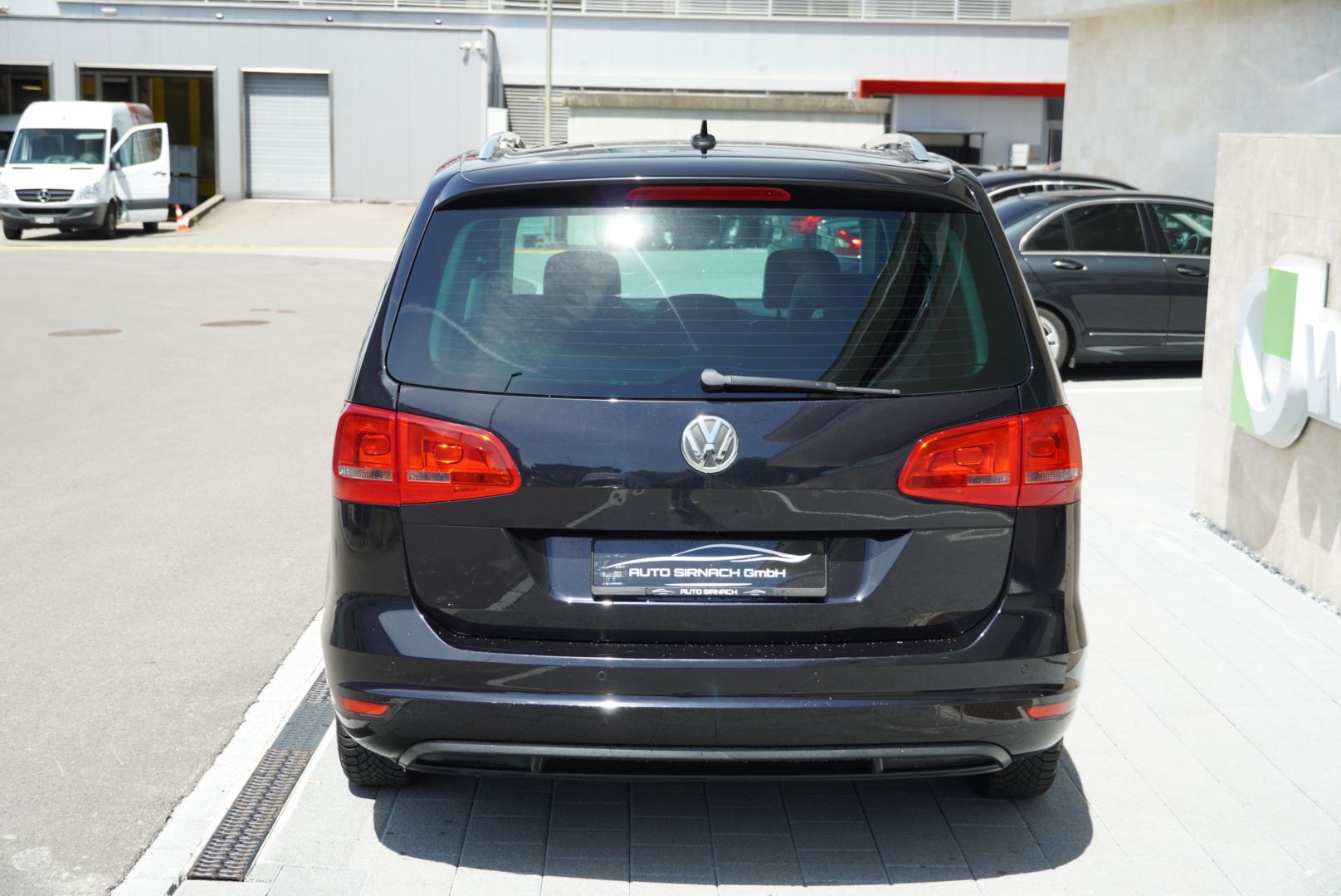 VW Sharan 2.0 TDI BlueMotion Technology Highline DSG-image-9