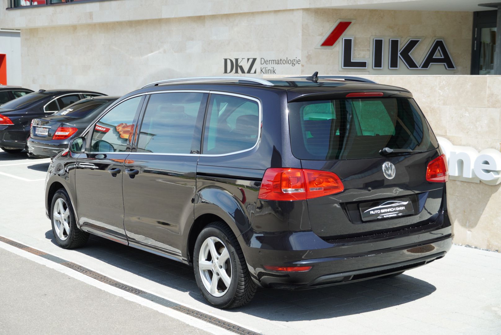 VW Sharan 2.0 TDI BlueMotion Technology Highline DSG-image-8