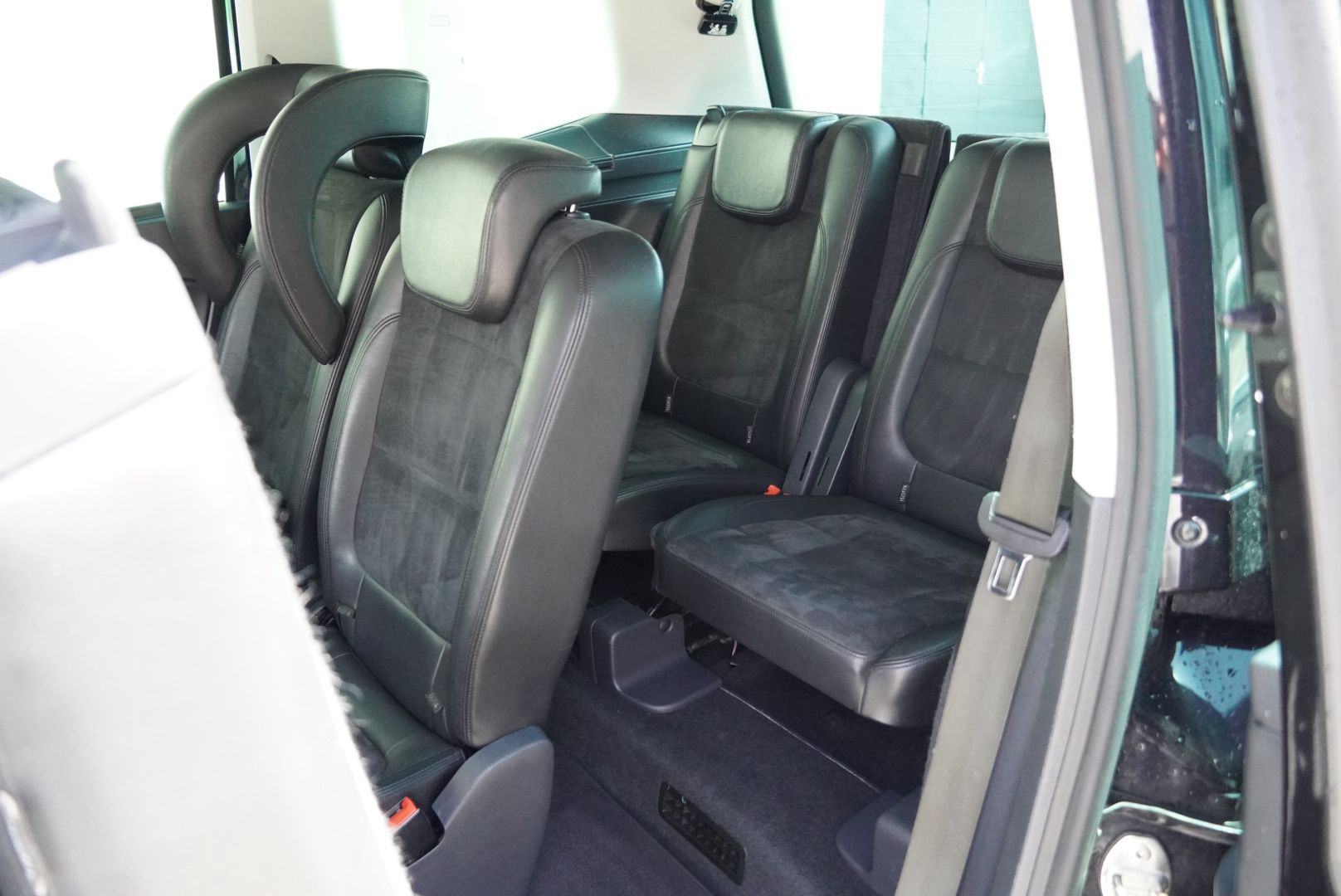 VW Sharan 2.0 TDI BlueMotion Technology Highline DSG-image-24