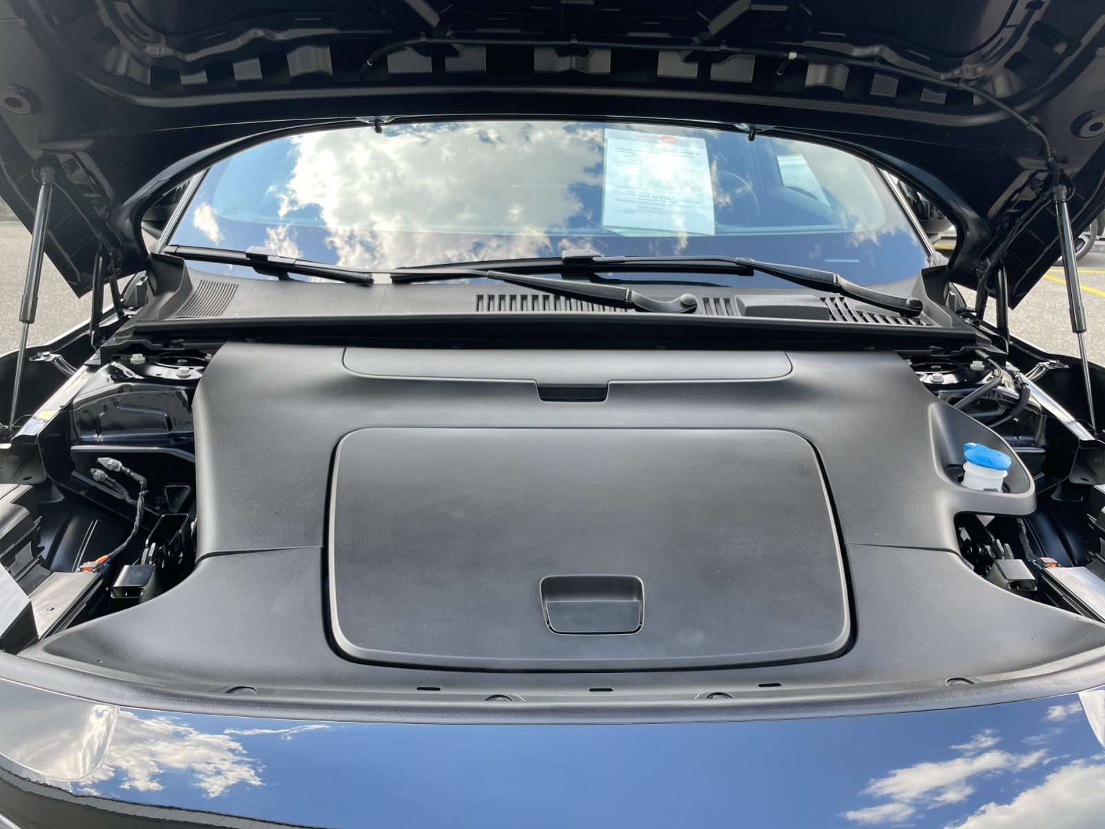 VOLVO EX 30 E60 Plus Swiss Black Edition-image-16