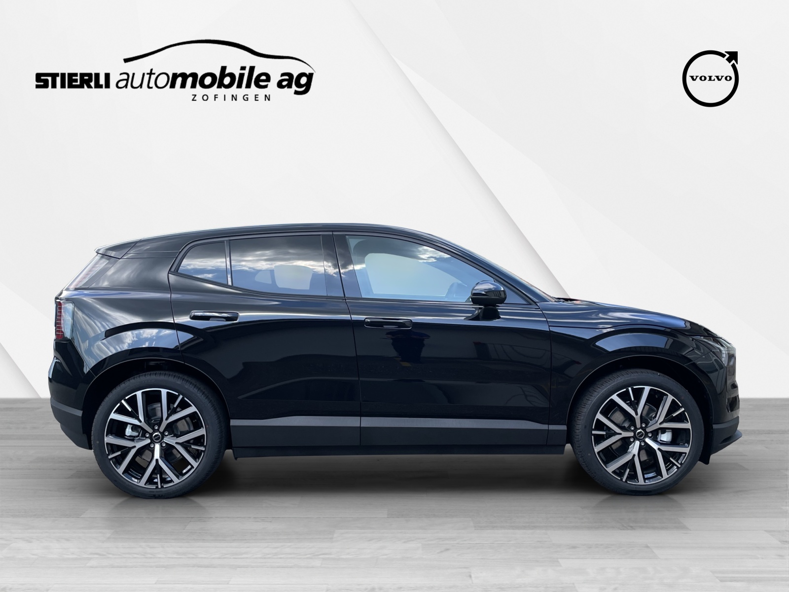 VOLVO EX 30 E60 Plus Swiss Black Edition-showroom-element-3